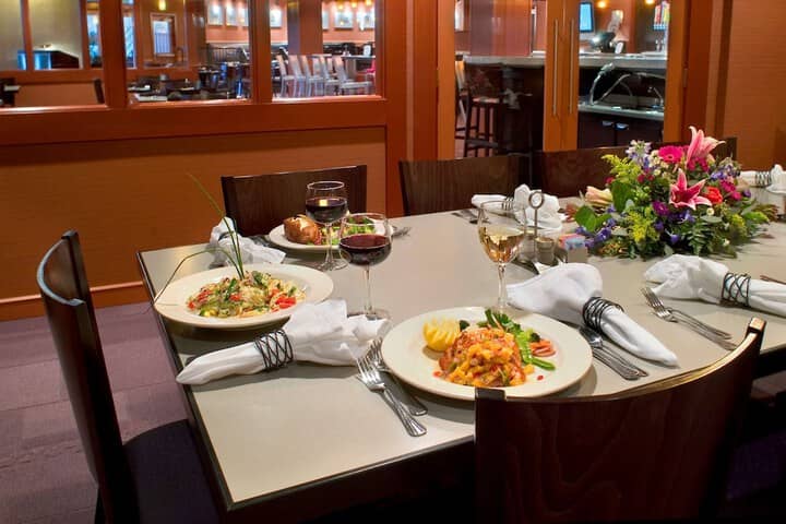 Dining 44 of 70