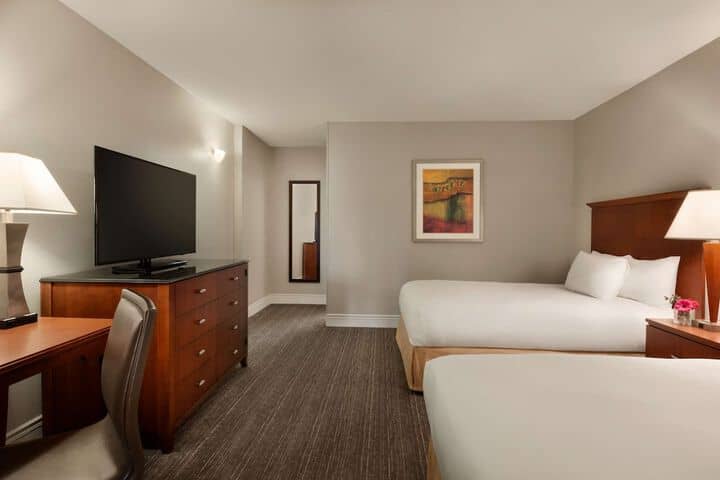 Room 28 of 70